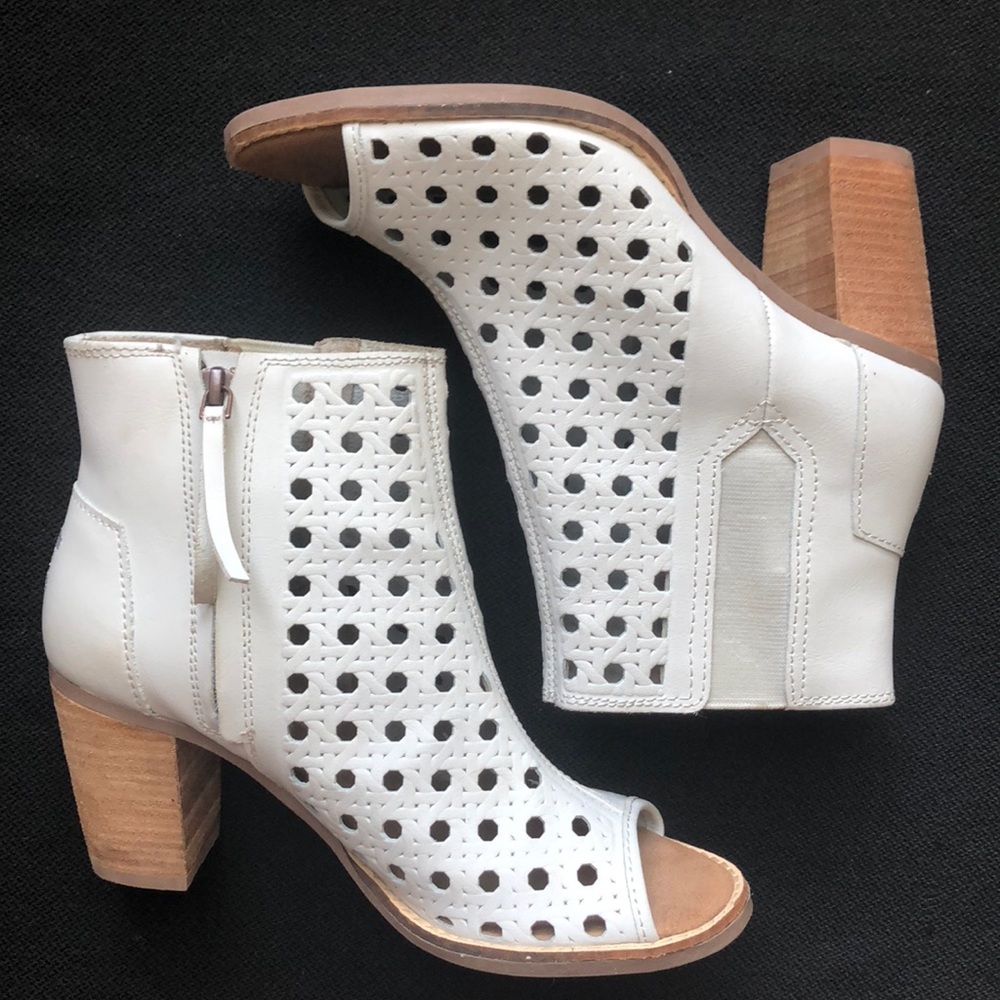 Toms Majorca Peep Toe Bootie